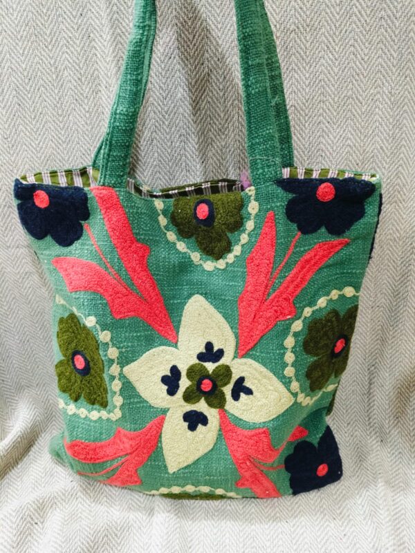 Suzani Tnt tote Bag
