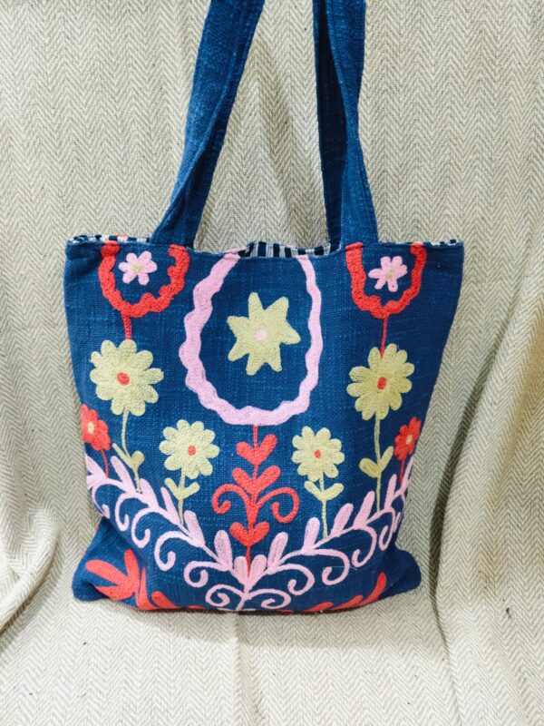 Suzani Tnt tote Bag
