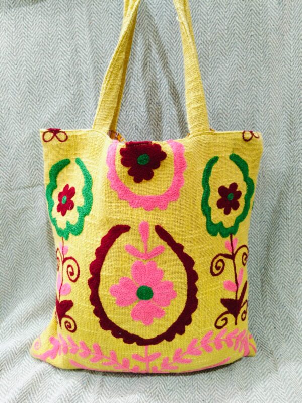 Suzani Tnt tote Bag